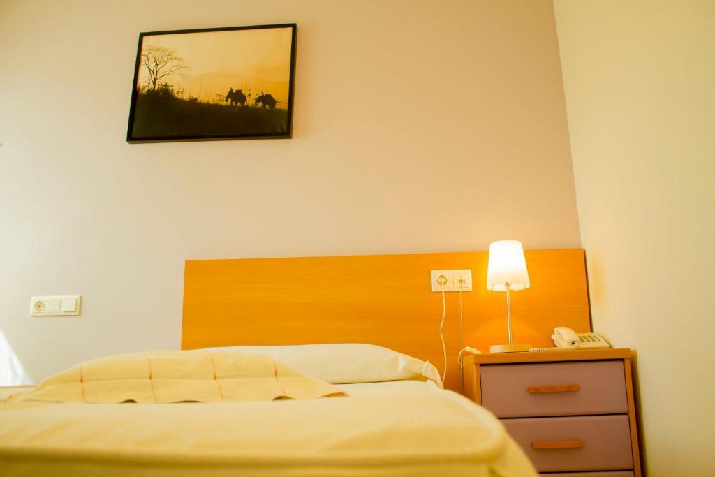Hotel Restaurante Caracho コレージャ 部屋 写真