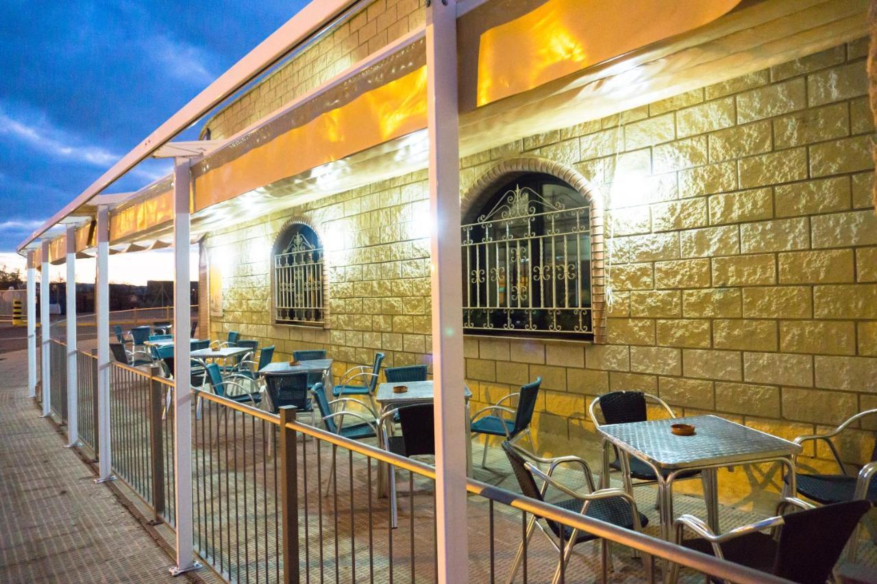 Hotel Restaurante Caracho コレージャ エクステリア 写真